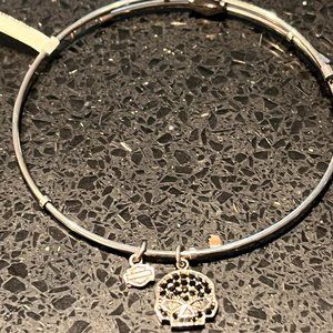 HARLEY DAVIDSON STAINLESS STEEL LADIES  SKULL BANGLE BRACELET